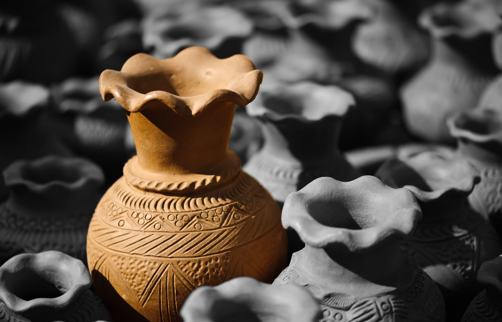 Gốm bàu trúc đẹp ở họa tiết hoa văn - món quà đặc sắc dành tặng người Hàn - phuctuonggold-com