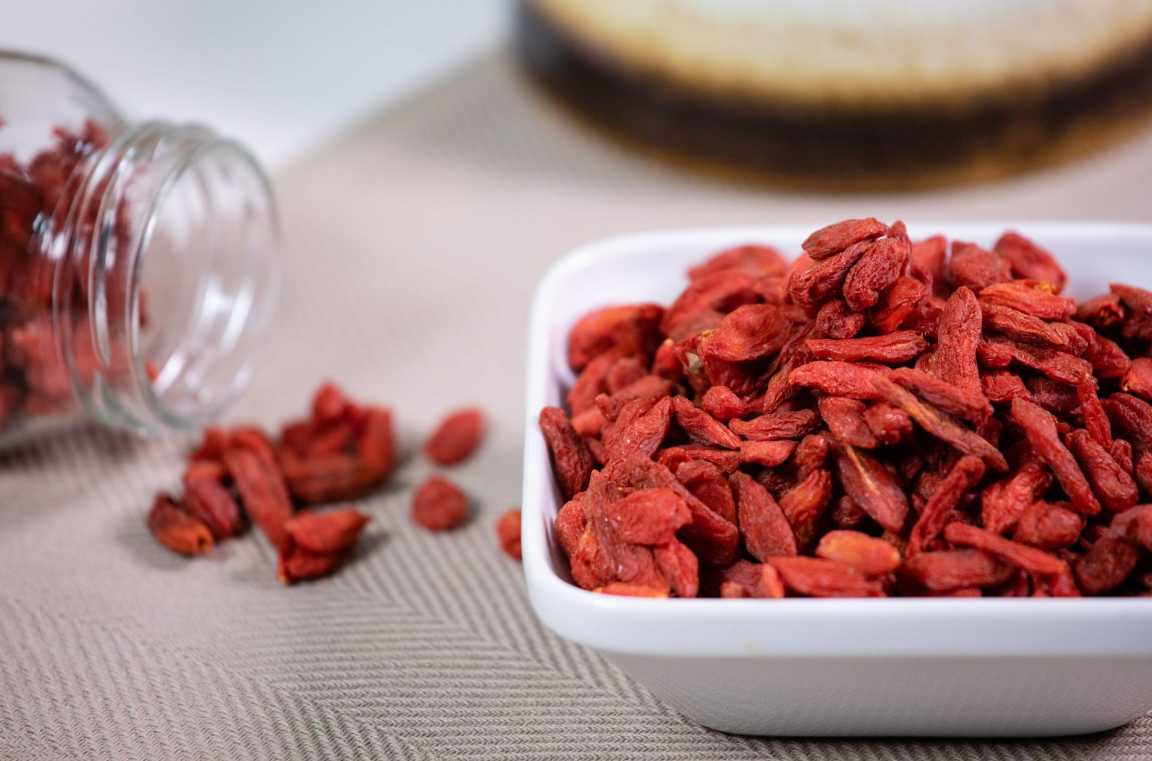 Kỷ tử tặng người Hàn Quốc - món quà được ví như kim cương đỏ mang đến nhiều lợi ích sức khỏe - phuctuonggold-com