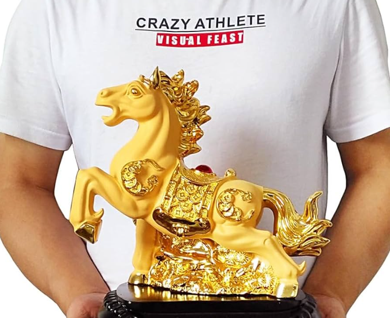 Tượng ngựa mạ vàng tượng trưng cho tài lộc, cát tường - phuctuonggold-com