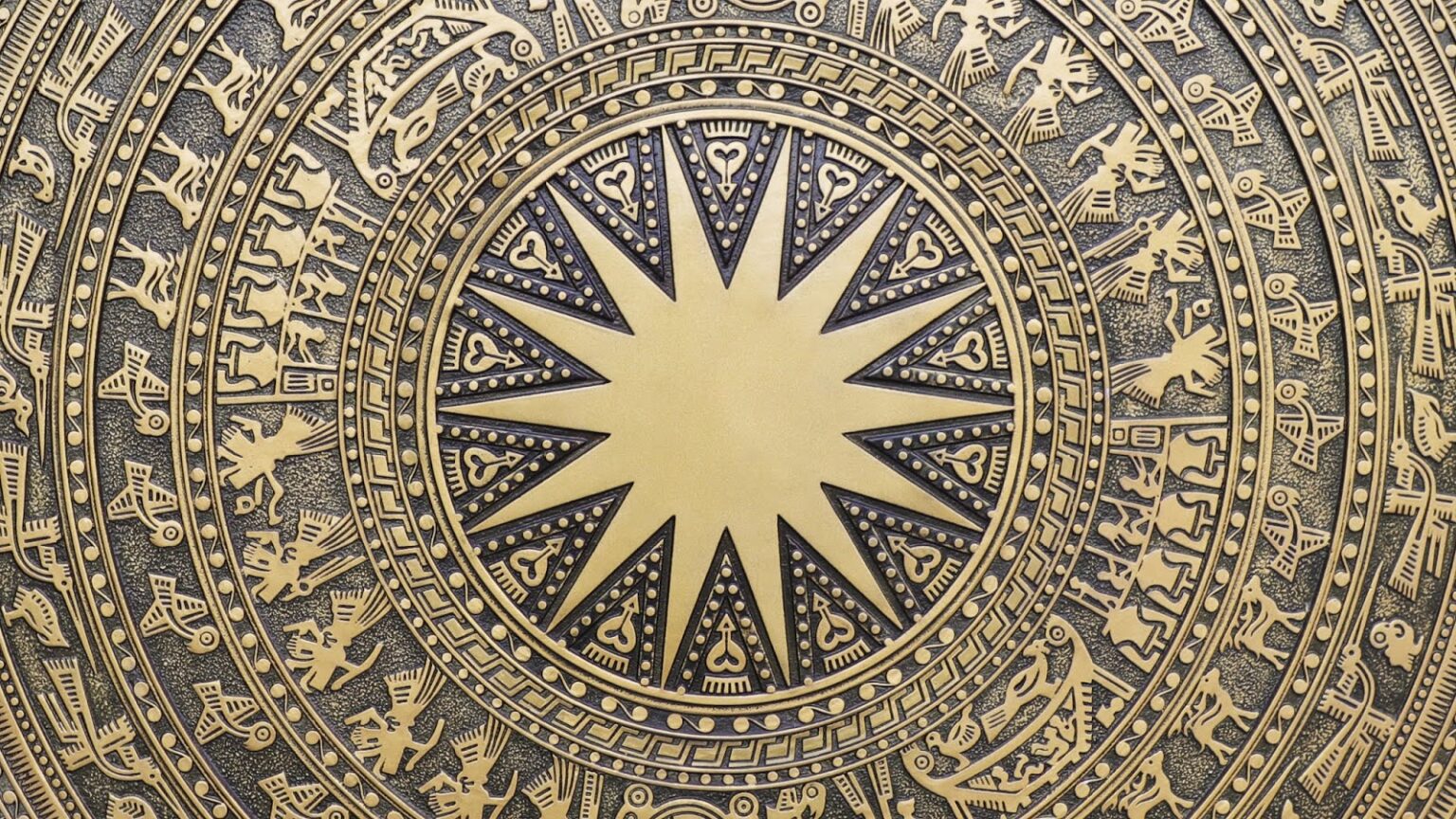 Phần mặt trống đồng Đông Sơn - phuctuonggold-com