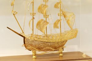 Mô hình thuyền bạc mạ vàng 24K - TB01 2