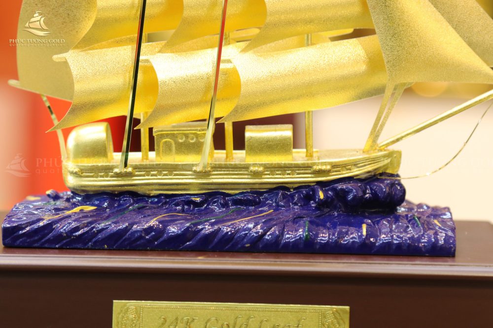 Mô hình thuyền buồm vàng lá 24k – TB13 4