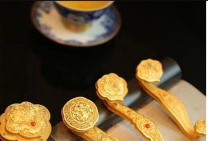 Phần đầu của những cây gậy như ý mạ vàng nguyên chất 24K- phuctuonggold-com