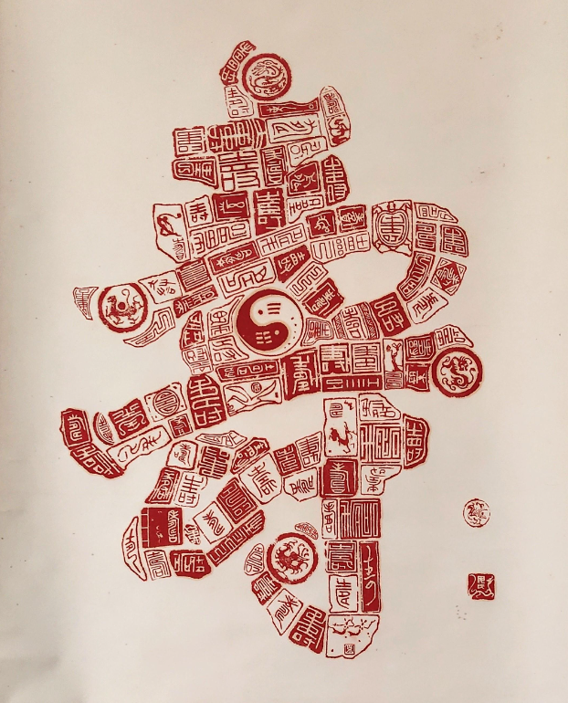 Tranh thư pháp chữ Bách Thọ Đồ mang theo hàng trăm chữ Thọ với nhiều dáng điệu khác nhau - phuctuonggold-com