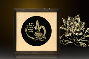 Tranh thư pháp chữ “An” mạ vàng 24k – CA07 (1)