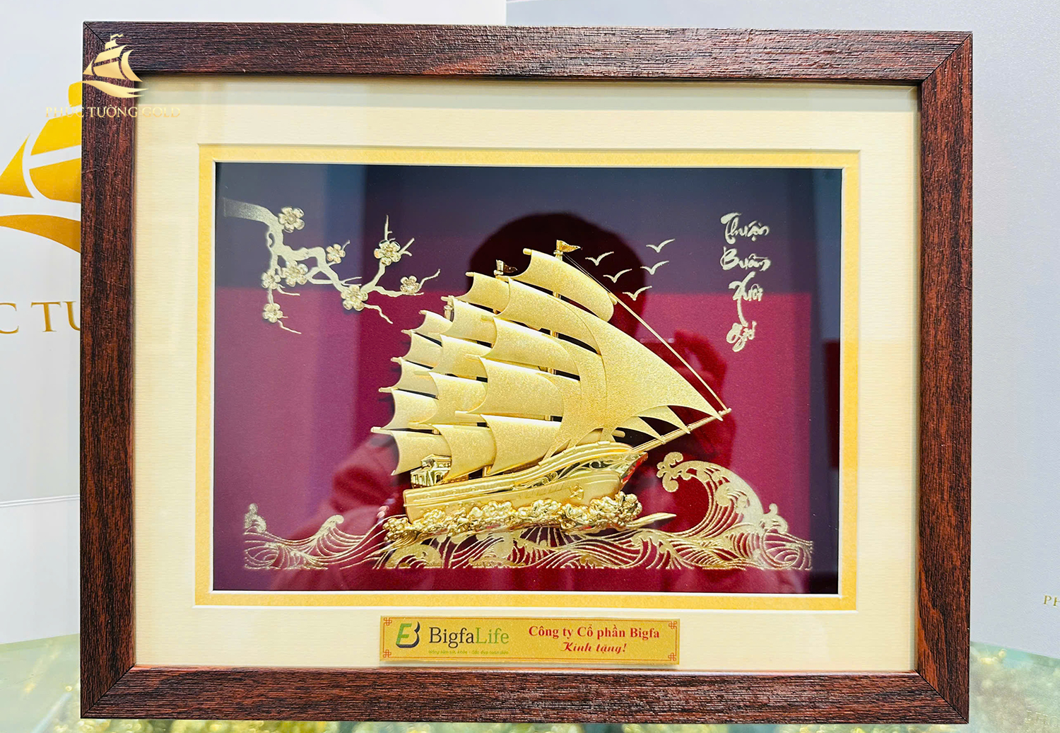 Công-ty-cổ-phần-BIGFA-tặng-đối-tác